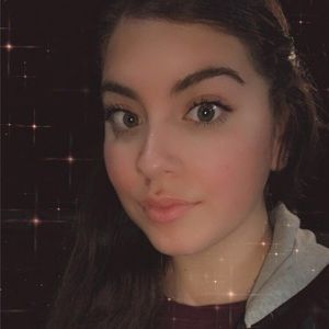 Meet your Posher, Kassandra